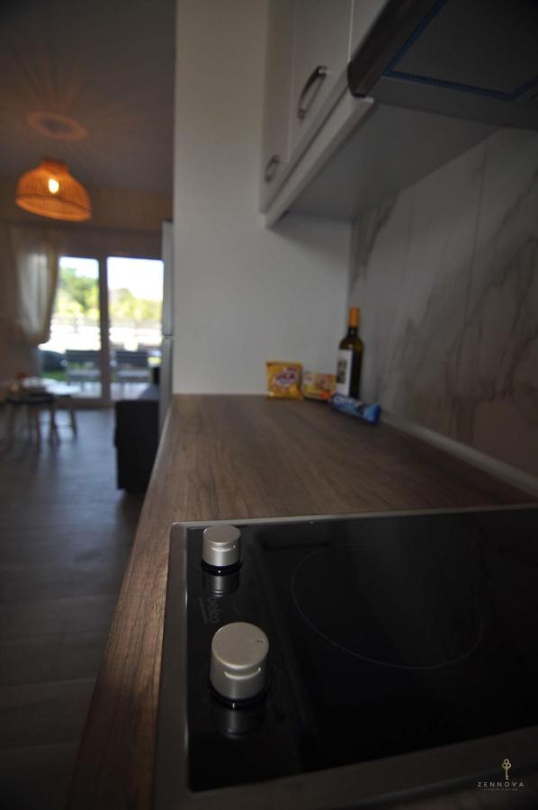 Zennova #24, Flow Nikiti Family Apt 외부 사진